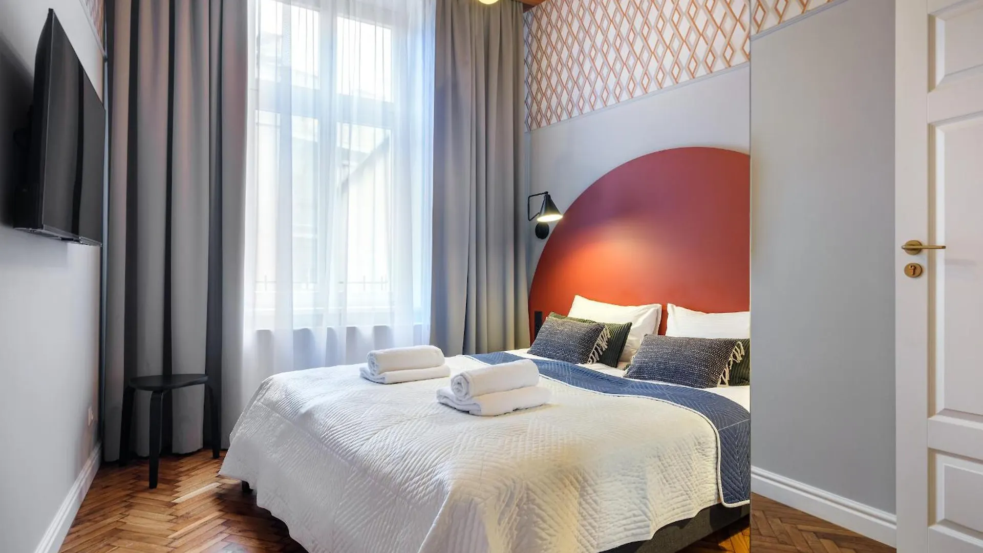 Green Chill Apt Old Town & Wawel Hill By Vistula River - By Homelike Krakow